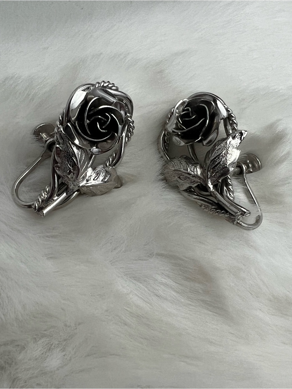 VTG Bond Boyd Sterling Silver Rose Screwback Earrings